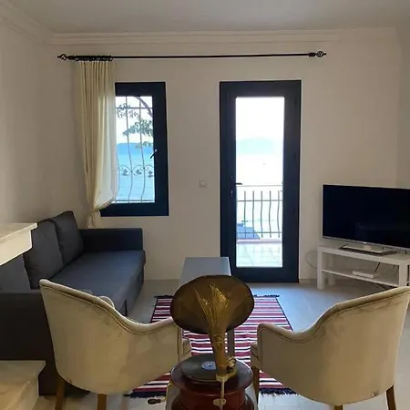 Mavi Kapı Apart Kaş